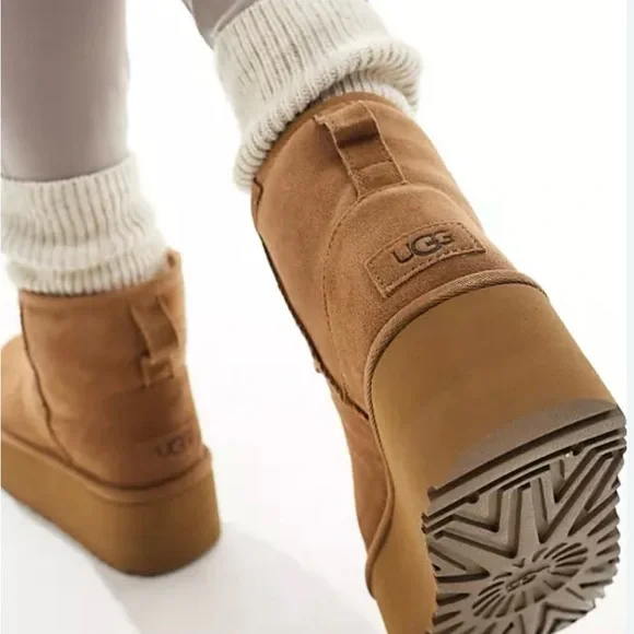 UGG Classic Ultra Mini platform boots in chestnut